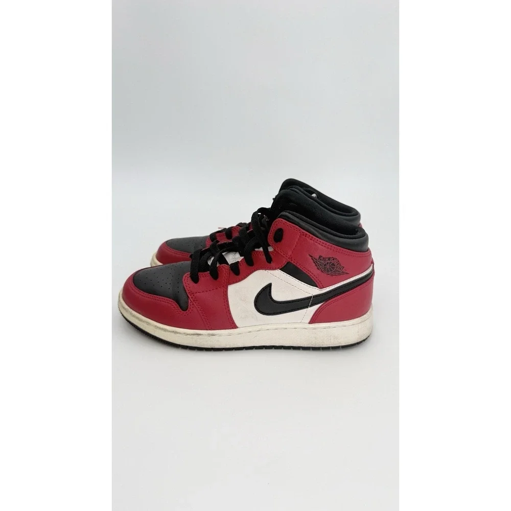Size 5Y- Nike Air Jordan 1‎ Mid GS Chicago Black Toe Red White 554725-069